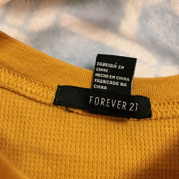 Forever 21 Yellow Harvard Cropped Sweatshirt - Picture 4 of 4